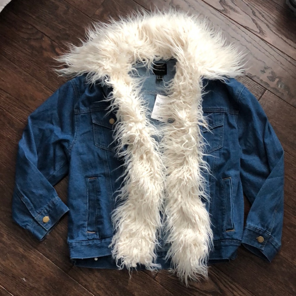 Forever 21 jean jacket with removable fur